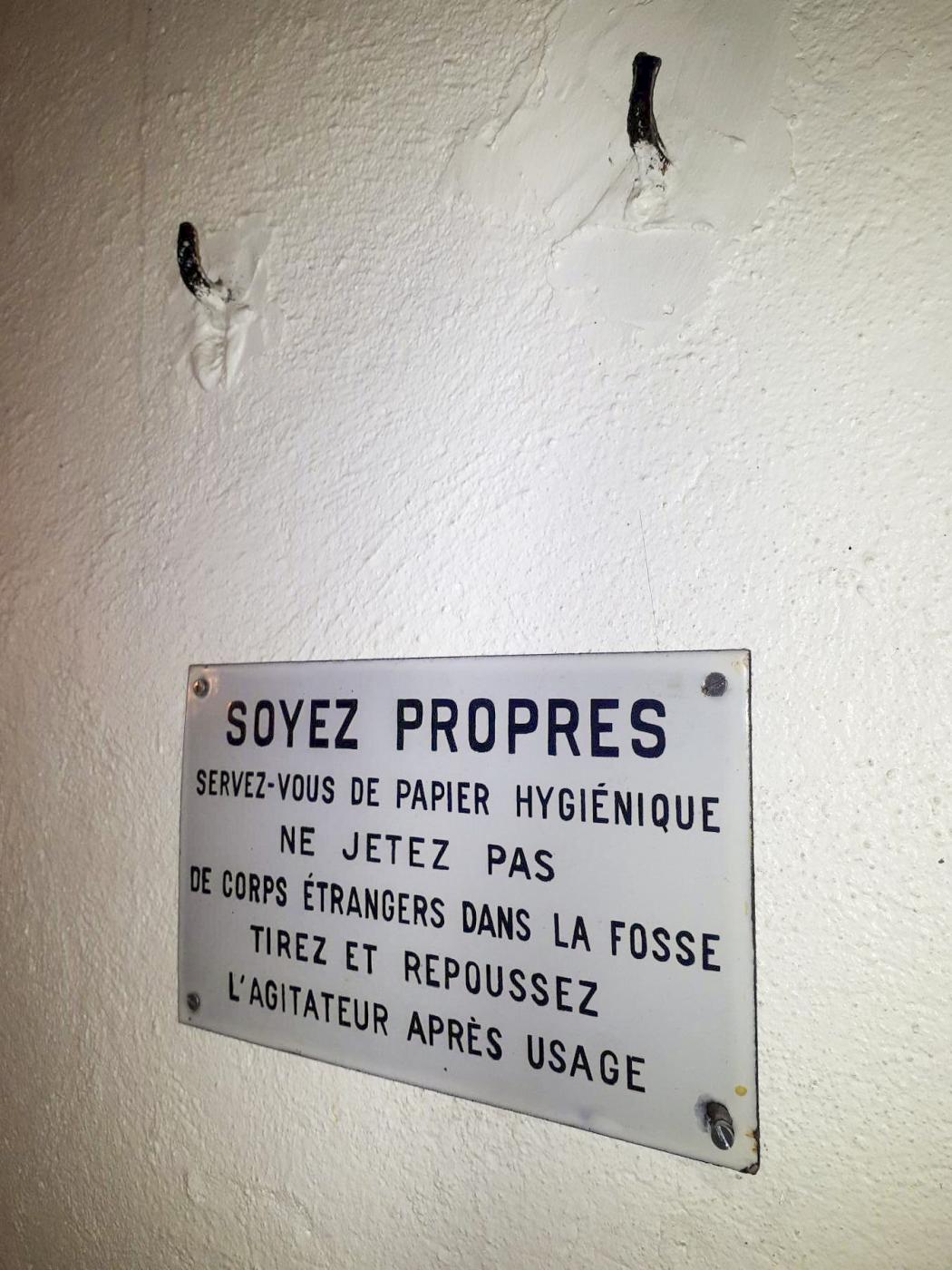 Ligne Maginot - OBERROEDERN SUD - RIEFFEL - (Casemate d'infanterie - Double) - Latrines
Consigne - Gregory Fuchs