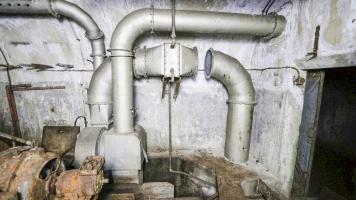 Ligne Maginot - FROHMUHL (PC DU QUARTIER KAPELLENHOF - II/153° RIF) - (Abri) - Usine électrique
Batterie pour le refroidissement de l'eau des moteurs - réchauffage de l'air intérieur