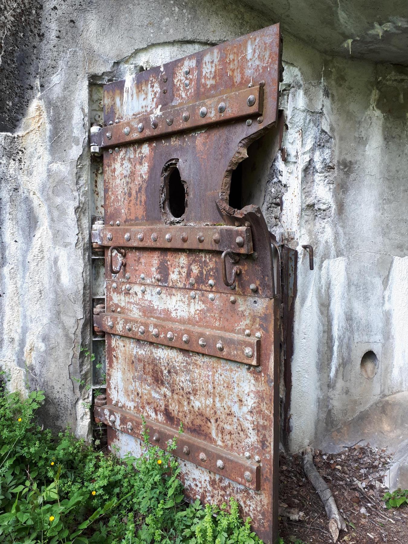 Ligne Maginot - AMODON - (Abri) - La porte blindée endommagée - Gregory Fuchs