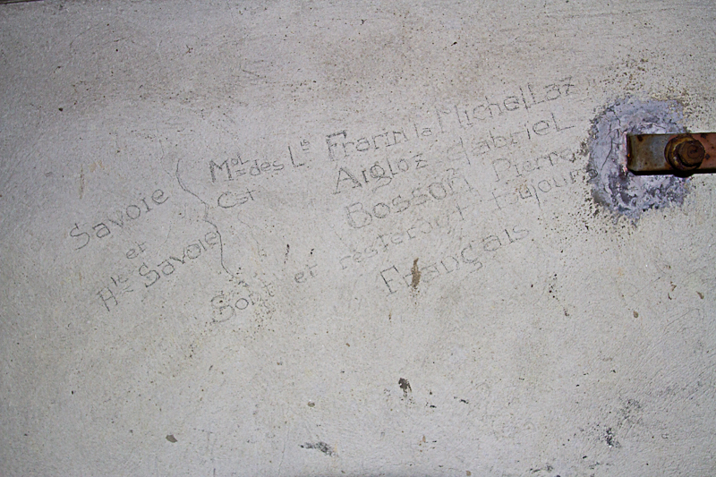 Ligne Maginot - AMODON - (Observatoire d'infanterie) - Inscription sur le mur de l'observatoire : Savoie et Haute-Savoie sont et resteront toujours Français - Michel Teiten