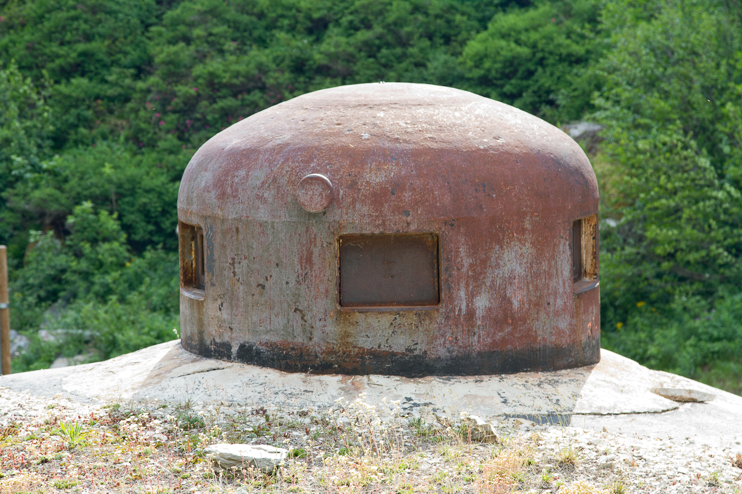 Ligne Maginot - LAVOIR - (Ouvrage d'artillerie) - Entrée munitions
Cloche GFM - Michel Teiten