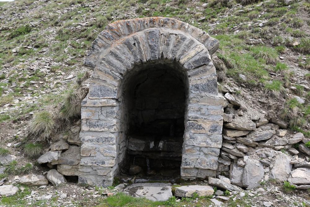 Ligne Maginot - FREJUS - (Casernement) - La source alimentant les baraquements - Alain Perouffe