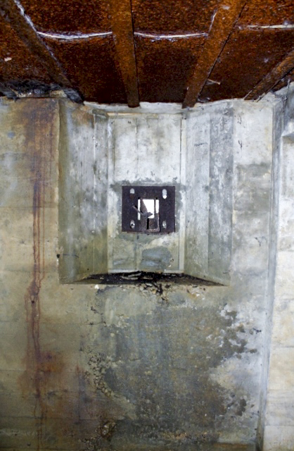Ligne Maginot - SCHITTEFELD 2 - (Blockhaus pour arme infanterie) - Créneau FM - Christian LENHARD