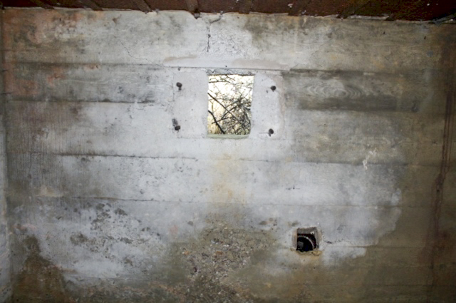 Ligne Maginot - SCHITTEFELD 2 - (Blockhaus pour arme infanterie) - Créneau mitrailleuse - Christian LENHARD