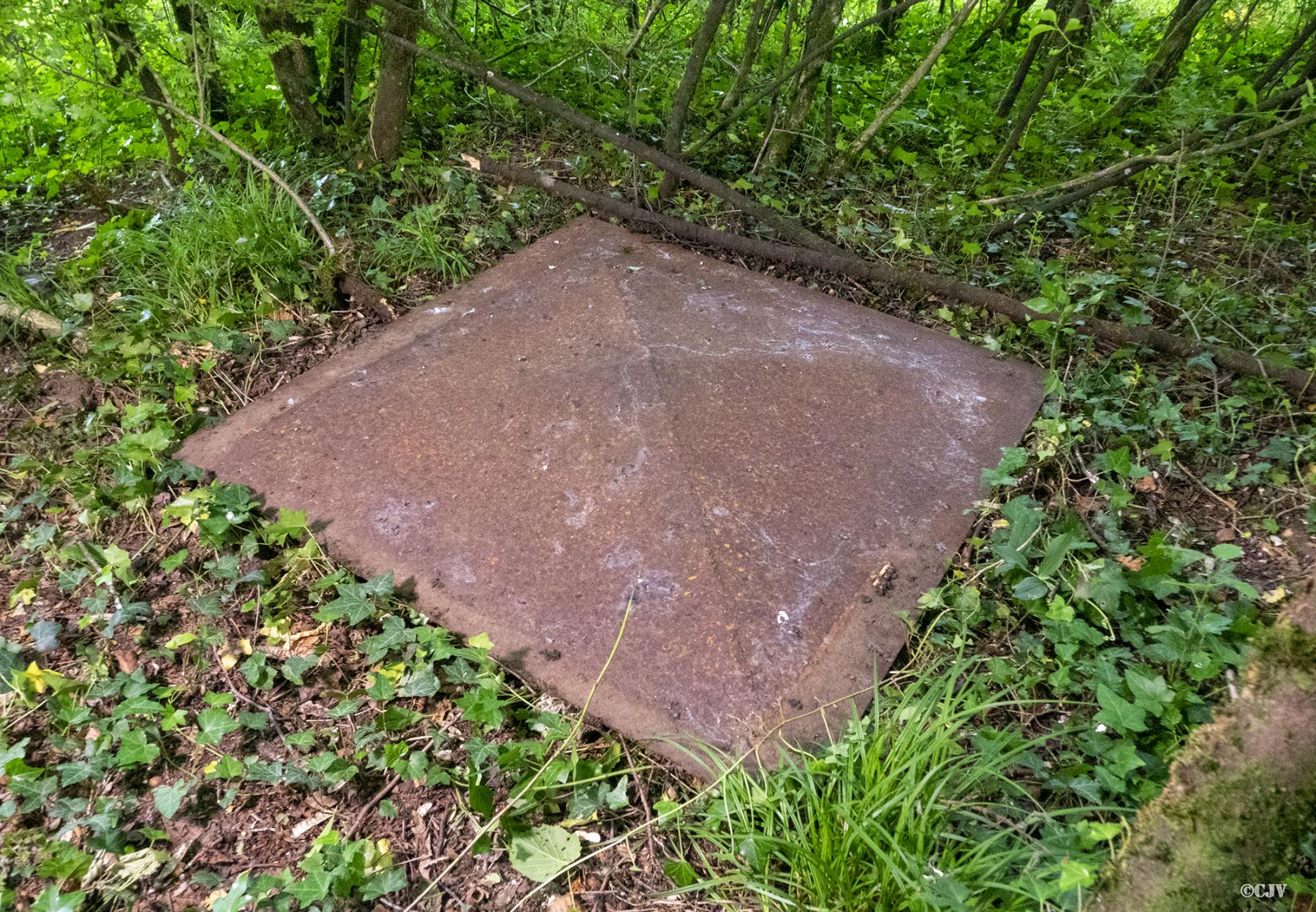 Ligne Maginot - 10B - (Chambre de coupure) - La trappe, mis correct - Lia VERMEULEN