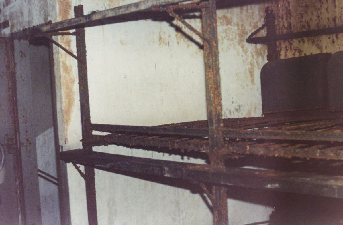 Ligne Maginot - BOVENBERG - A27 - (Ouvrage d'infanterie) - Bloc 5
Observatoire d'artillerie
Lits métalliques - sebach