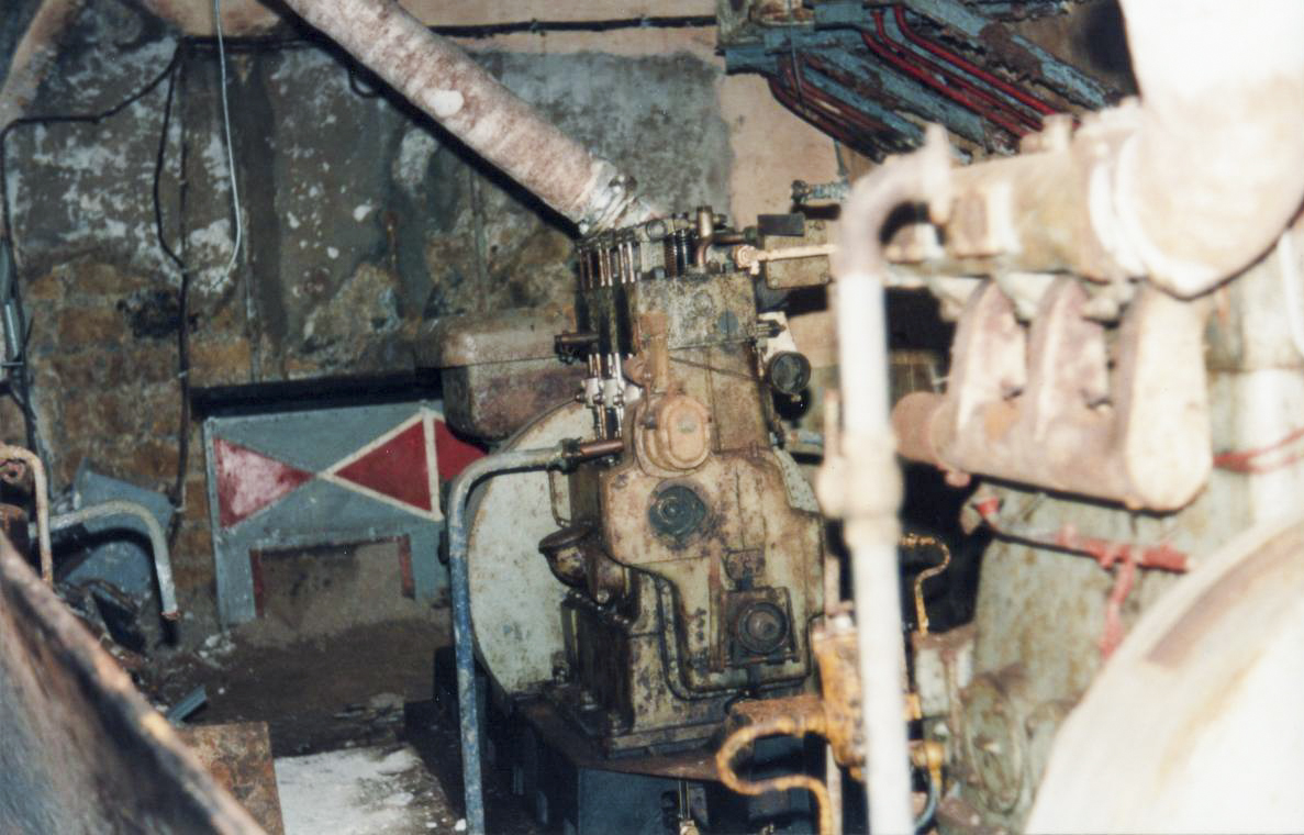 Ligne Maginot - BOVENBERG - A27 - (Ouvrage d'infanterie) - Moteurs de l'usine en 1989 - sebach