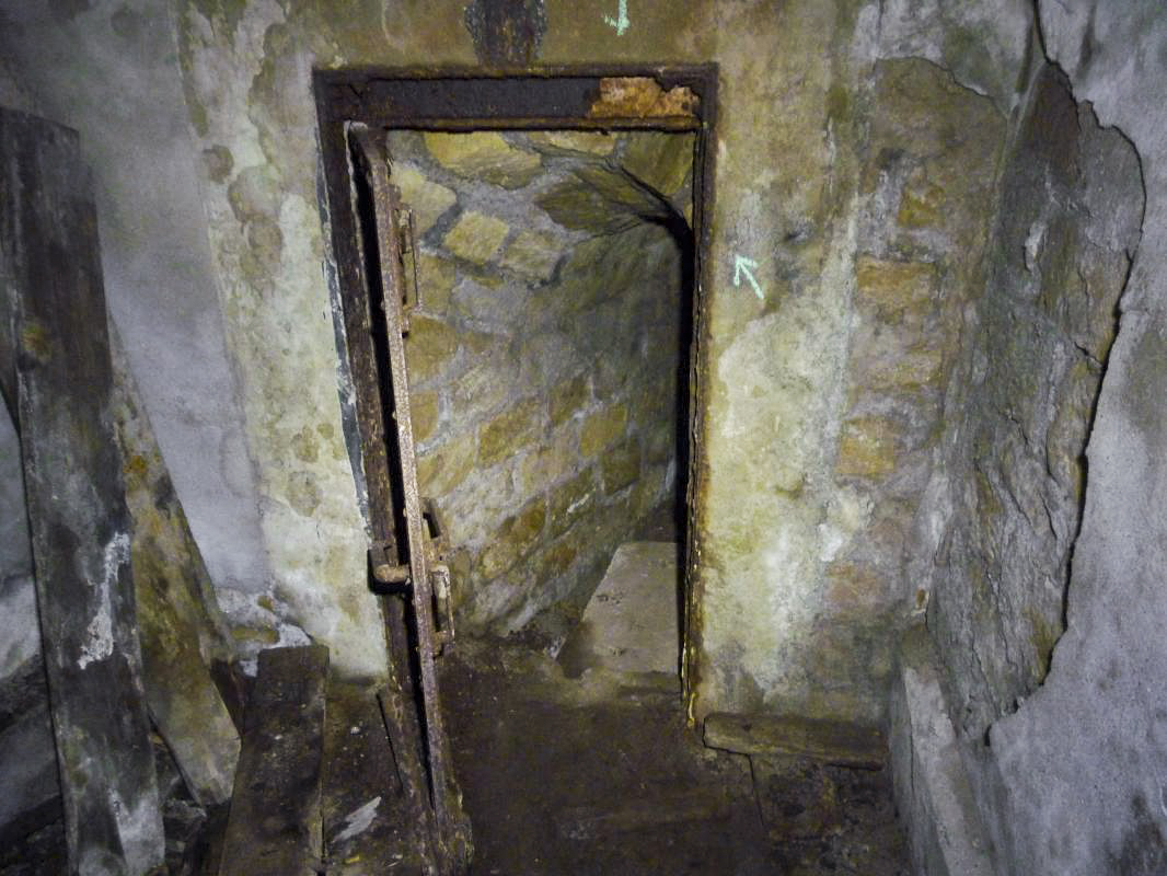 Ligne Maginot - BOVENBERG - A27 - (Ouvrage d'infanterie) - L'accès à l'égout - Aditus