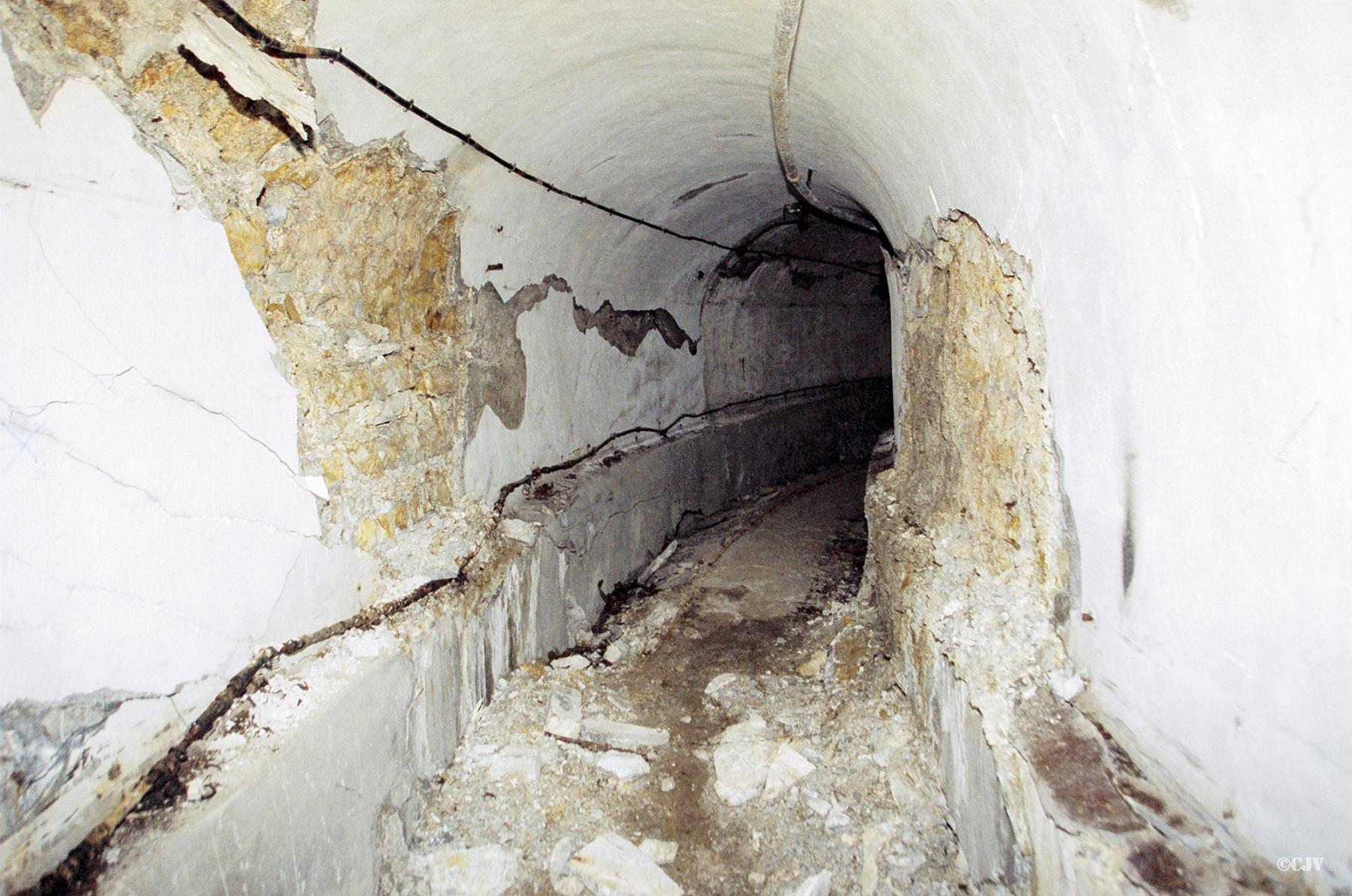 Ligne Maginot - BOVENBERG - A27 - (Ouvrage d'infanterie) - Les galeries souffrant de la présence d'anhydrite dans les terrains avoisinants - Lia VERMEULEN