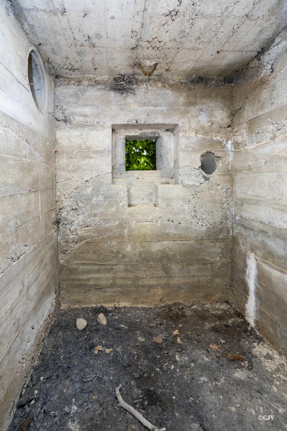 Ligne Maginot - NEUSCHOLLEN EST - (Casemate d'infanterie - Simple) - La caponnière - Lia VERMEULEN
