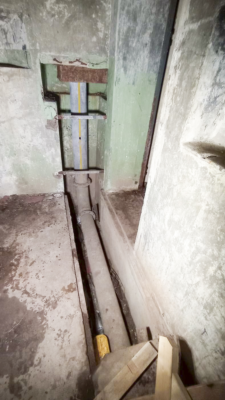 Ligne Maginot - FROHMUHL (PC DU QUARTIER KAPELLENHOF - II/153° RIF) - (Abri) - Tuyau d'évacuation de l'air vicié à l'étage supérieur du coffre Est - Baptiste Gaudin