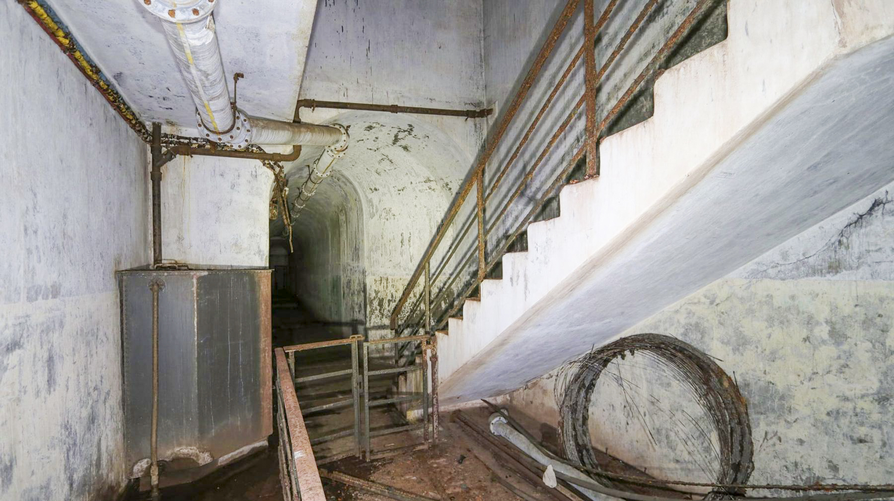 Ligne Maginot - FROHMUHL (PC DU QUARTIER KAPELLENHOF - II/153° RIF) - (Abri) - Coffre d'entrée ouest
Le bas de la cage d'escalier - Philippe EVA