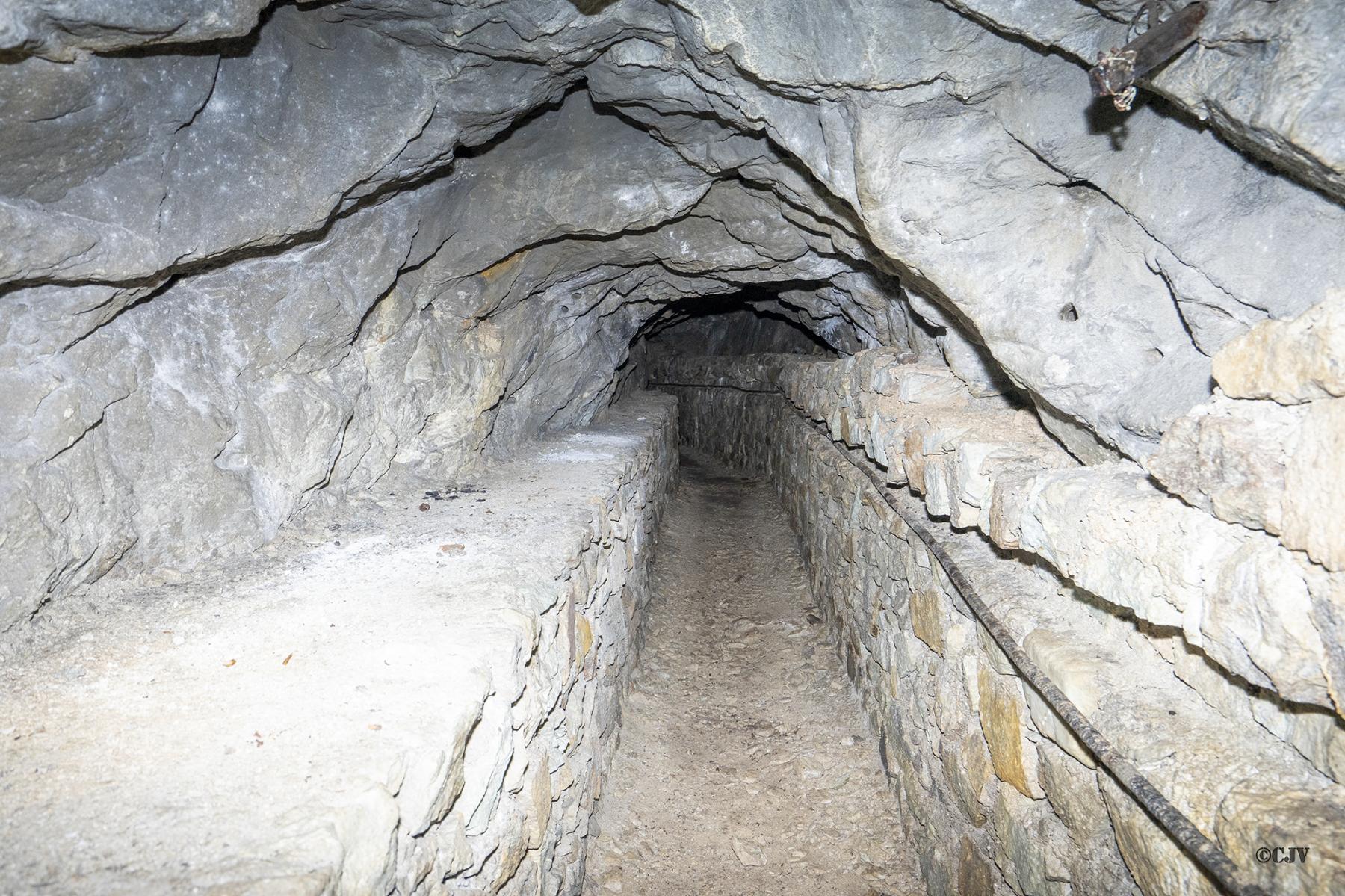 Ligne Maginot - AMODON - (Abri) - Galerie d'égout et entrée de câbles - Lia VERMEULEN