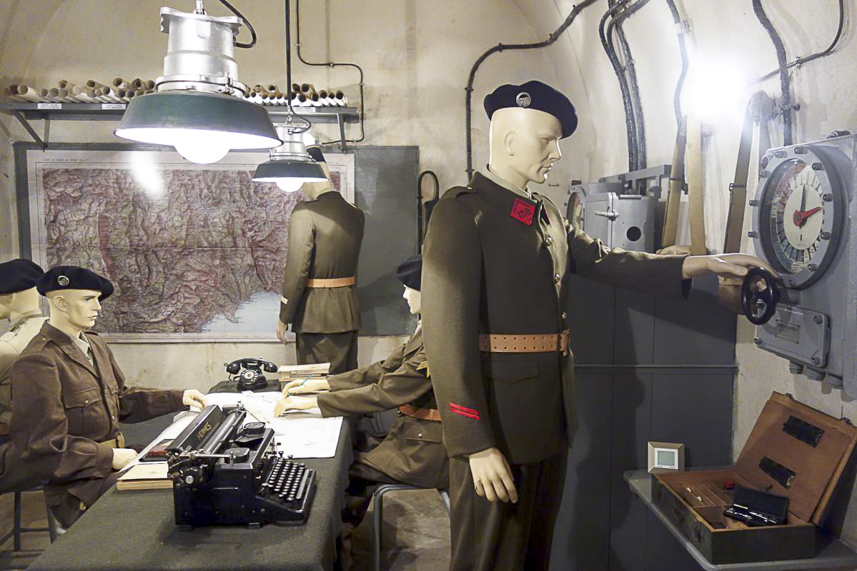 Ligne Maginot - SAINT ROCH (SHR) - (Ouvrage d'artillerie) - Reconstitution du PC de l'ouvrage - Michel Teiten