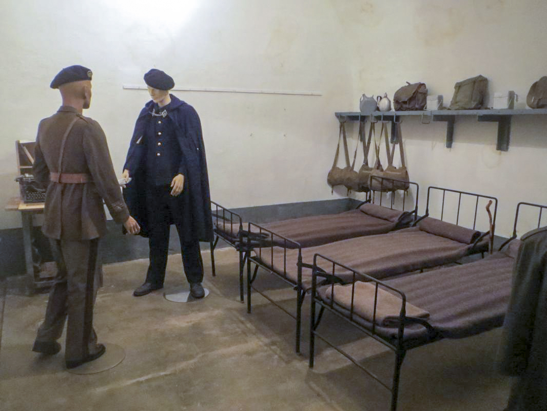 Ligne Maginot - SAINT ROCH (SHR) - (Ouvrage d'artillerie) - Chambre des officiers - Randonneur62