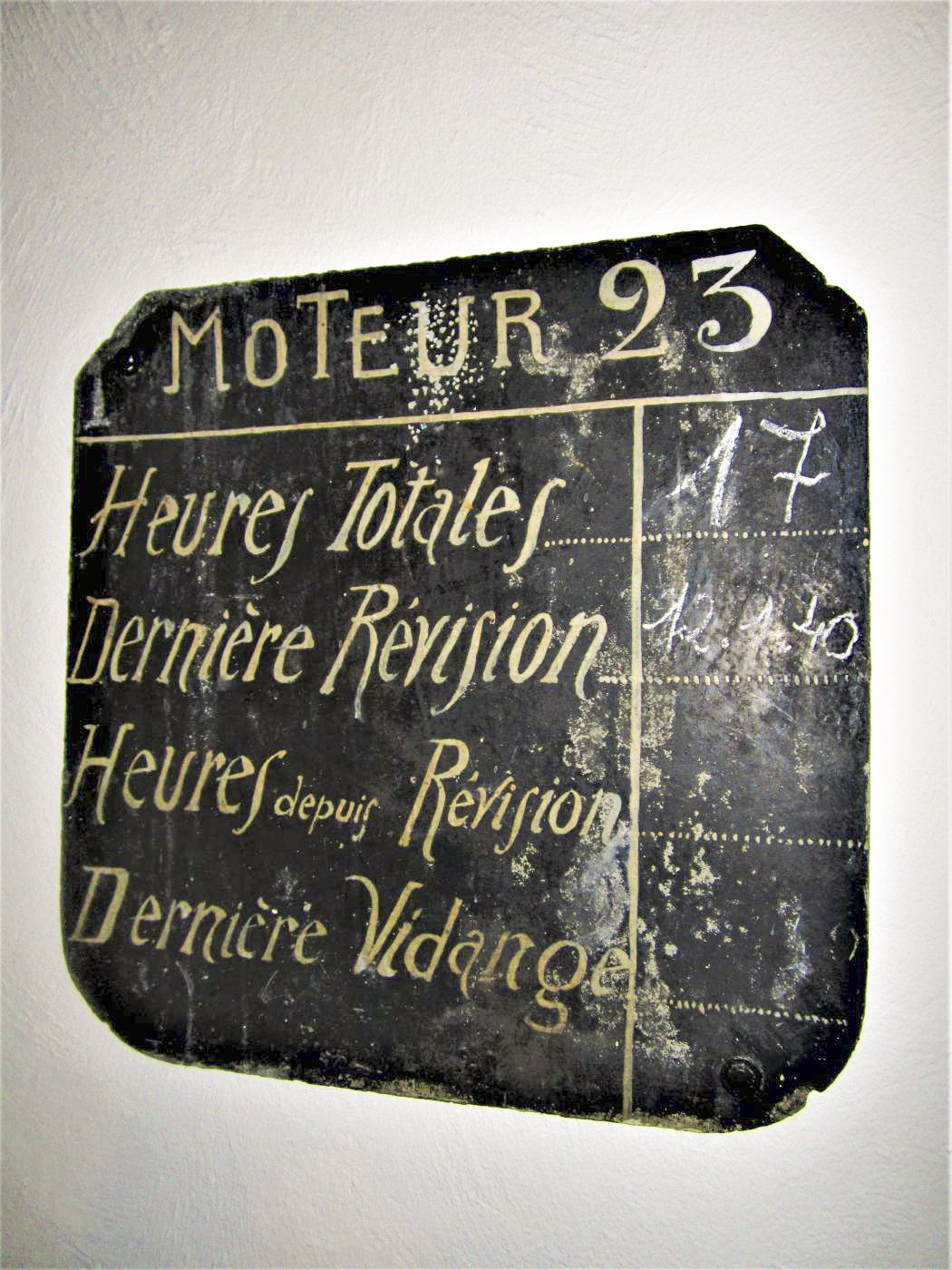 Ligne Maginot - 86 - ASCHENBACH - (Casemate d'infanterie - Double) - Tableau d'entretien du groupe électrogène - Gregory Fuchs