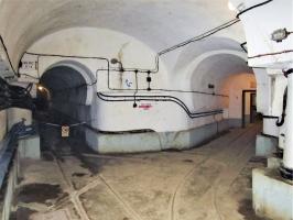 Ligne Maginot - FOUR A CHAUX - FAC - (Ouvrage d'artillerie) - Galerie vers les blocs 3 et 4
A droite entrée du bloc 2