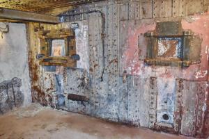 Ligne Maginot - HAUT POIRIER - (Ouvrage d'infanterie) - Bloc 3
Chambre de tir
1 JM et 1 JM/canon AC sur bi-rail
