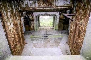 Ligne Maginot - SUD OUEST DE MAULDE - CASEMATE DE 155 - (Casemate d'artillerie) - La chambre de tir vue depuis l'embrasure