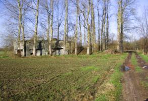 Ligne Maginot - CHATEAU L'ABBAYE - (Casemate d'infanterie - Double) - Blockhaus situé dans son environnement.