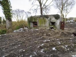Ligne Maginot - ECLUSE DE RODIGNIES - (Blockhaus pour arme infanterie) - Les deux créneaux tirant vers Flines lez Mortagne