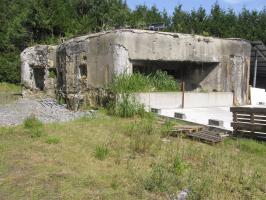 Ligne Maginot - DIAMANT - (Blockhaus lourd type STG / STG-FCR - Double) - Vue trois quart arrière du bloc Diamant; du 20 au 26 mai 1940 il était tenu par le Lieutenant Gauchet de la 7° Cie du 43° RI