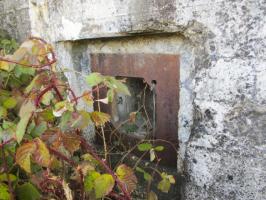 Ligne Maginot - FORT DU MASSY - (Blockhaus pour canon) - Visible du chemin de halage des Mazys.
