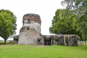 Ligne Maginot - LA TOUR - (Blockhaus pour canon) - 