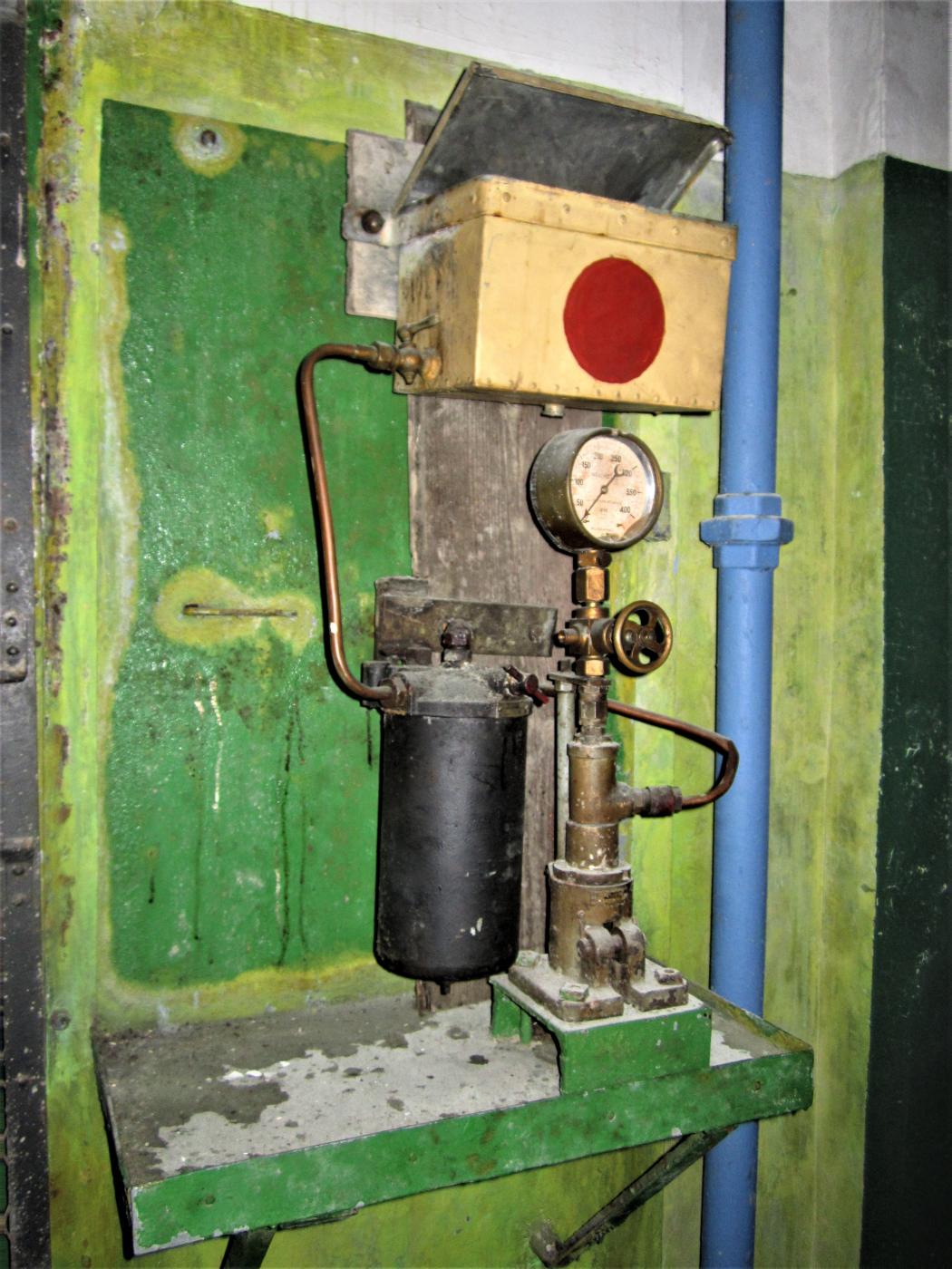 Ligne Maginot - SAINT GOBAIN - (Ouvrage d'infanterie) - L'atelier du Génie
Dispositif de test et de réglage des injecteurs - Gregory Fuchs