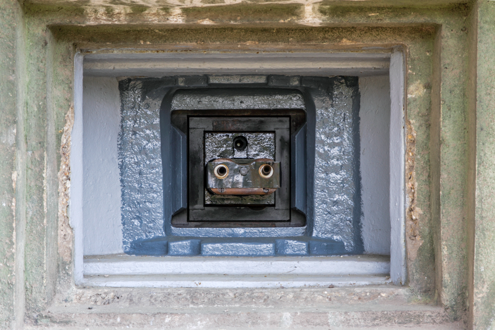 Ligne Maginot - IMMERHOF - A10 - (Ouvrage d'infanterie) - Bloc d'entrée
Créneau JM  - Michel Teiten