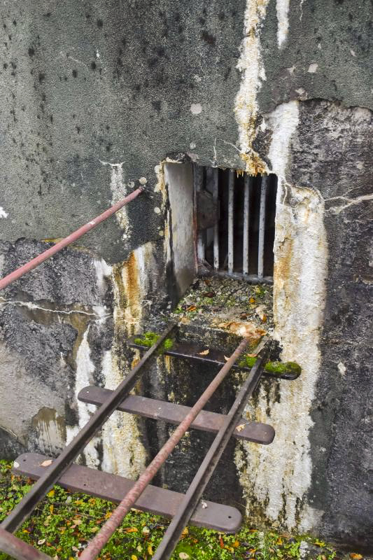 Ligne Maginot - SIMSERHOF - (Ouvrage d'artillerie) - Bloc 4
Issue de secours - Daniel Froehly