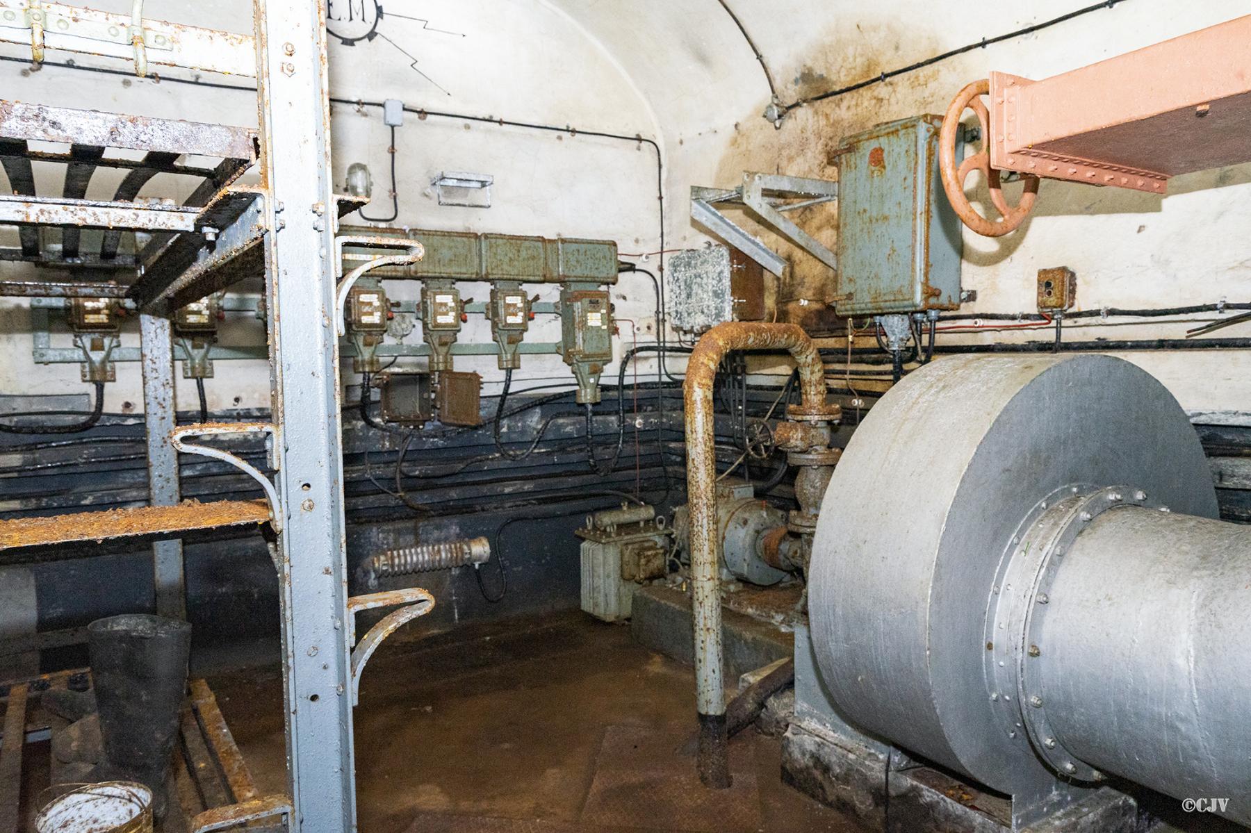 Ligne Maginot - SIMSERHOF - (Ouvrage d'artillerie) - Bloc 4 - Lia VERMEULEN