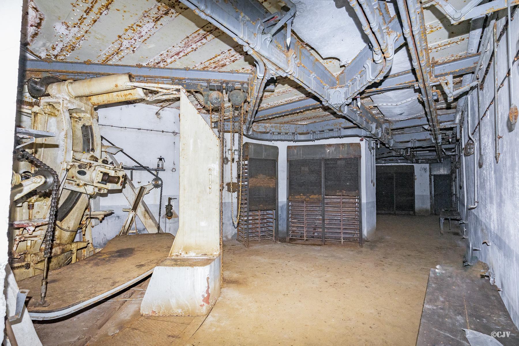 Ligne Maginot - SIMSERHOF - (Ouvrage d'artillerie) - Bloc 6 - Lia VERMEULEN