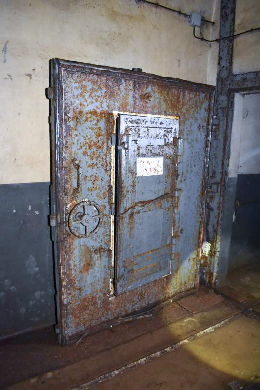 Ligne Maginot - SIMSERHOF - (Ouvrage d'artillerie) - Bloc 6
Porte blindée avec sas - Daniel Froehly