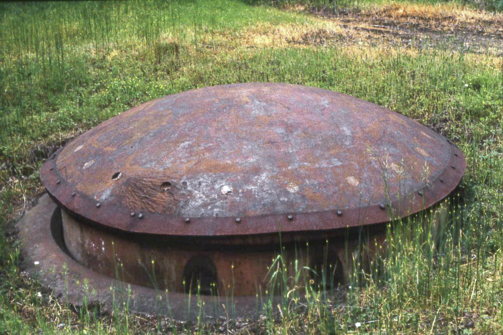 Ligne Maginot - SIMSERHOF - (Ouvrage d'artillerie) - Bloc 7
Tourelle lance bombes 135 mm - KIMMEL Jean-François