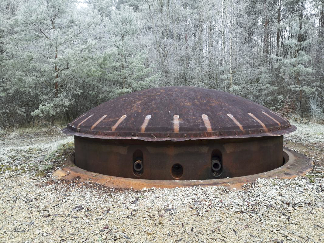 Ligne Maginot - SIMSERHOF - (Ouvrage d'artillerie) - Bloc 8
Tourelle à éclipse de 75mm - A.F.V.N. Association des Amis de la Fortification des Vosges du Nord