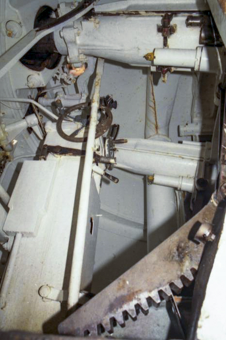 Ligne Maginot - Ouvrage d'artillerie du SIMSERHOF - Bloc 8
Tourelle de 75/33
Chambre de tir - JFK