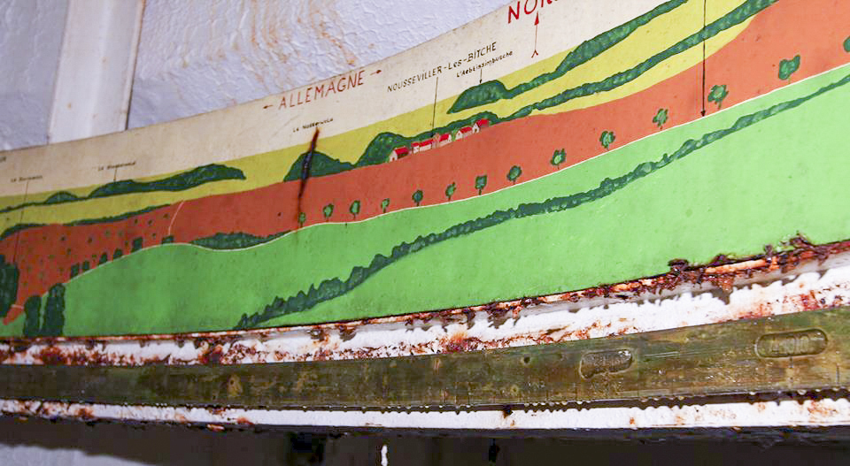 Ligne Maginot - Ouvrage d'artillerie du SIMSERHOF - Bloc 8
Tourelle de 75/33
Panorama peint sur la circulaire de la tourelle - GRAMI