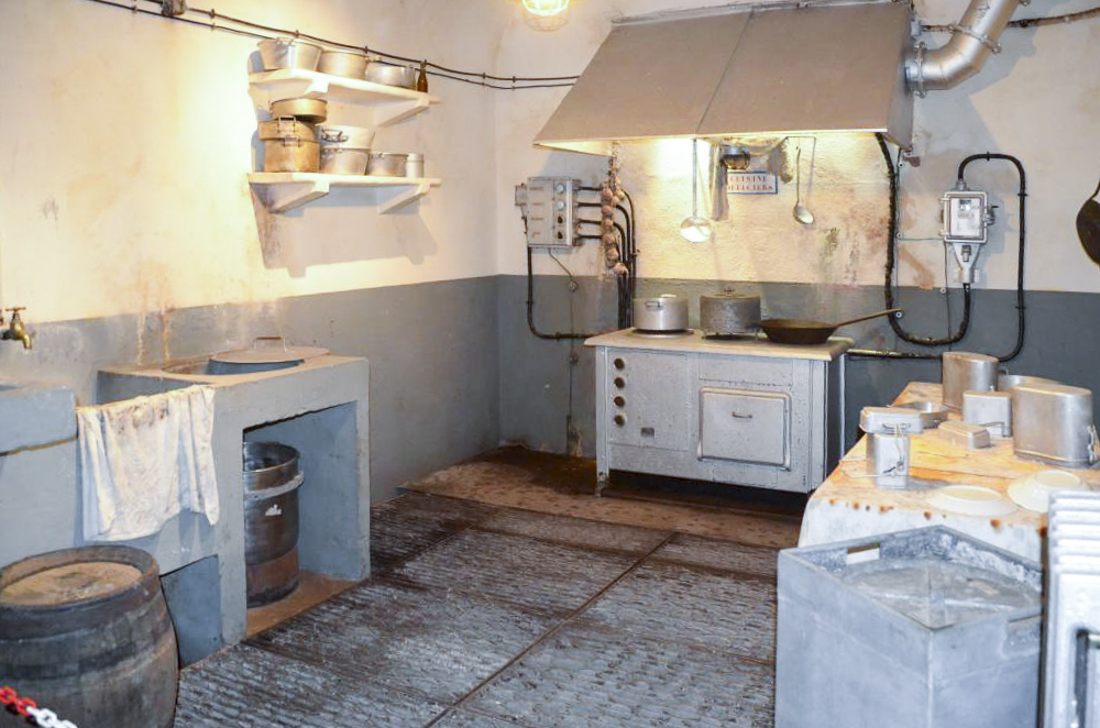 Ligne Maginot - SIMSERHOF - (Ouvrage d'artillerie) - Cuisine des officiers - D. Froehly