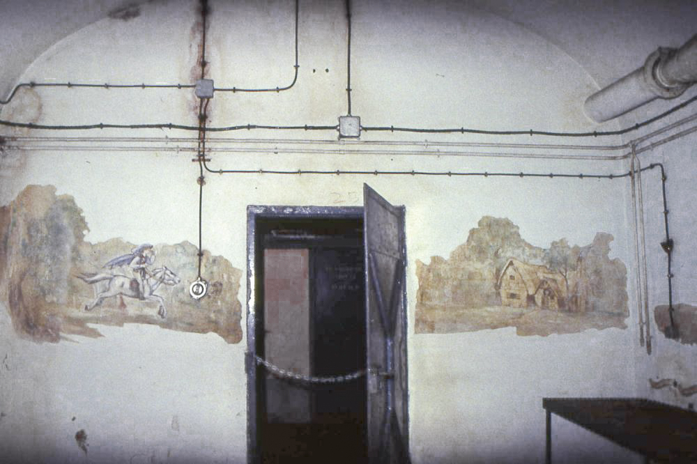 Ligne Maginot - SIMSERHOF - (Ouvrage d'artillerie) - Blanche neige au foyer du casernement - JFK