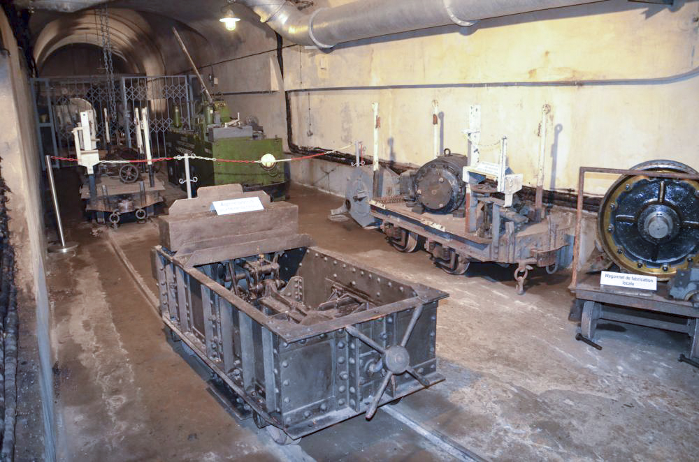 Ligne Maginot - SIMSERHOF - (Ouvrage d'artillerie) - Wagonnet frein servant à freiner les convois en cas de rupture d'attelage sur le plan incliné - D. Froehly
