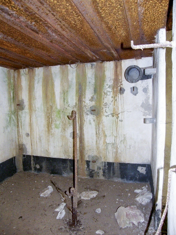Ligne Maginot - JUDENHOF 3 - (Blockhaus pour arme infanterie) - Restes de ventilation - Christian LENHARD