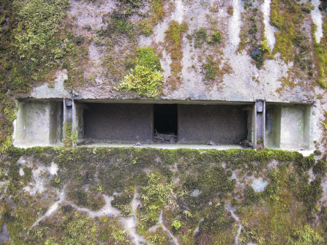 Ligne Maginot - KLAM 4 - (Blockhaus pour arme infanterie) - Créneau - Christian LENHARD