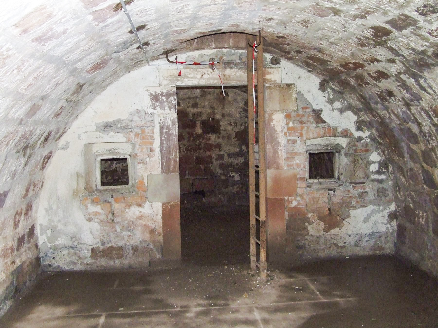 Ligne Maginot - FORT DE GIROMAGNY - (Position d'artillerie préparée) - Le magasin d'une des tourelles - STENGER Mathieu