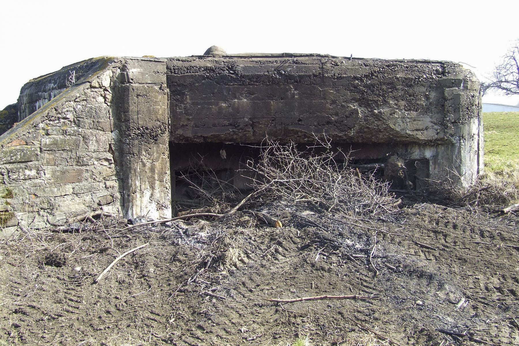 Ligne Maginot - LEKERSCH - (Blockhaus pour arme infanterie) - La façade de tir vers l'ouest - STENGER Mathieu