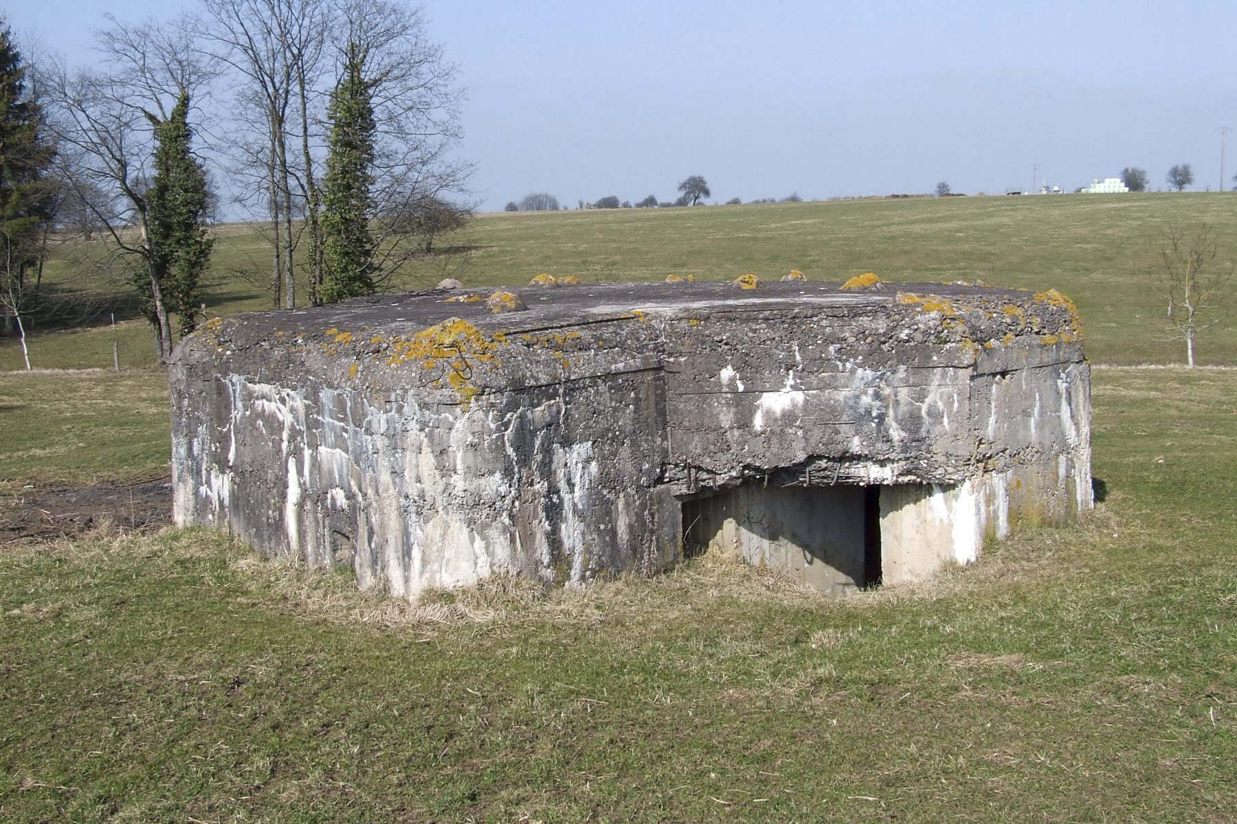 Ligne Maginot - LEKERSCH - (Blockhaus pour arme infanterie) - La façade arrière et l'entrée - STENGER Mathieu