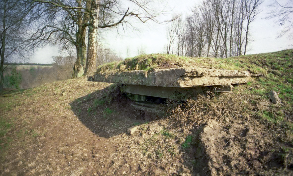Ligne Maginot - NEUMUHL 2 (AVANT POSTE) - (Observatoire d'infanterie) - L'accès à l'observatoire se fait par une petite galerie bétonnée - HEMMERT Valentin