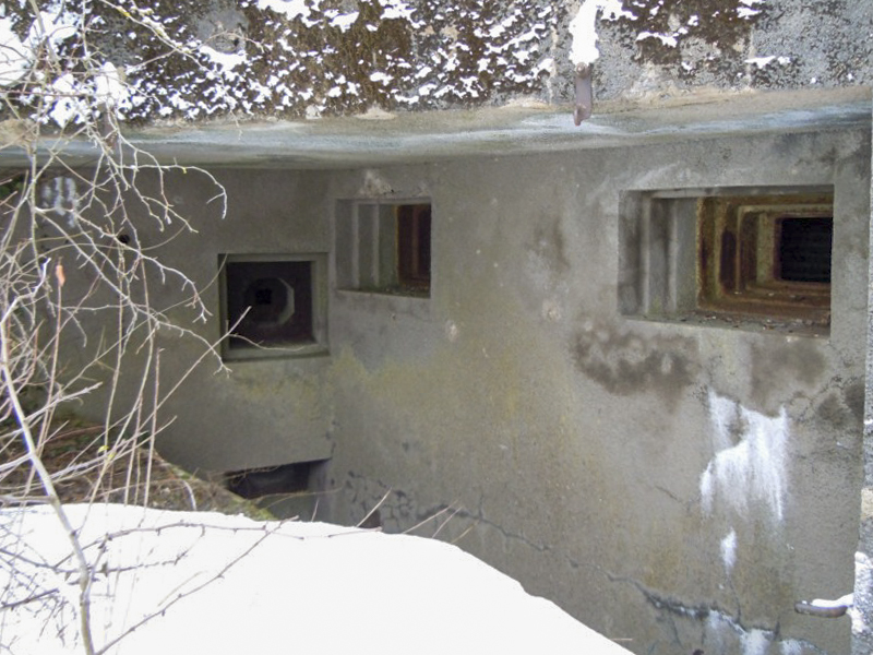 Ligne Maginot - PETIT REDERCHING OUEST - (Casemate d'infanterie) - Créneaux de tir - JM57