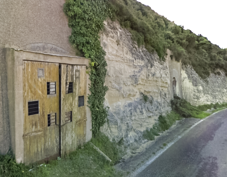 Ligne Maginot - SAINT JULIEN - (Central téléphonique isolé) - Entrées du central - Google Streetview