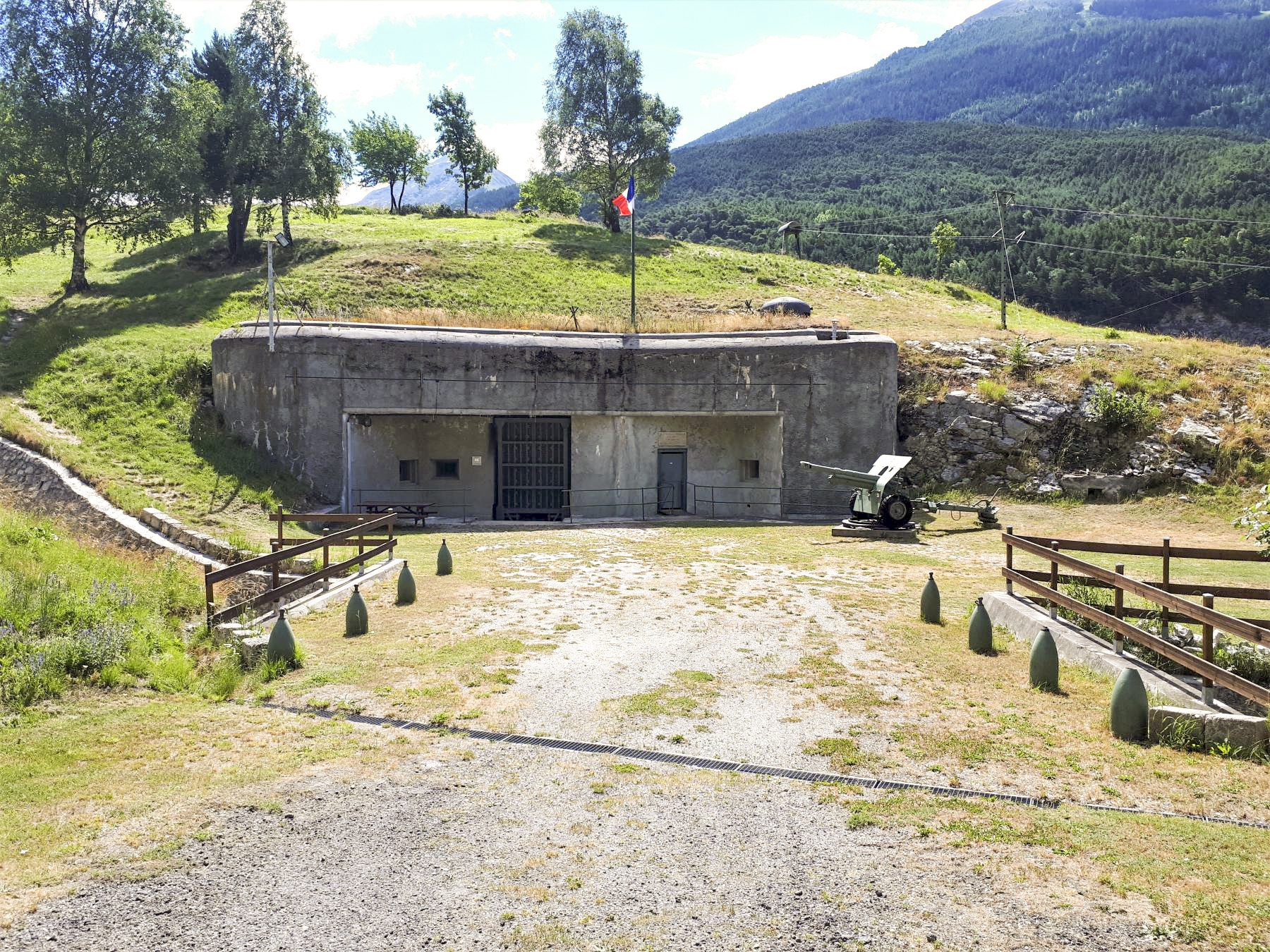 Ligne Maginot - SAINT GOBAIN - (Ouvrage d'infanterie) - Bloc EMH
Le pont sur le torrent détourné et canalisé - Gregory Fuchs